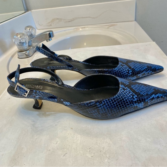 Michael KORS Luna Snake Embossed leather sling back kitten pump size 9.5M - Picture 10 of 11